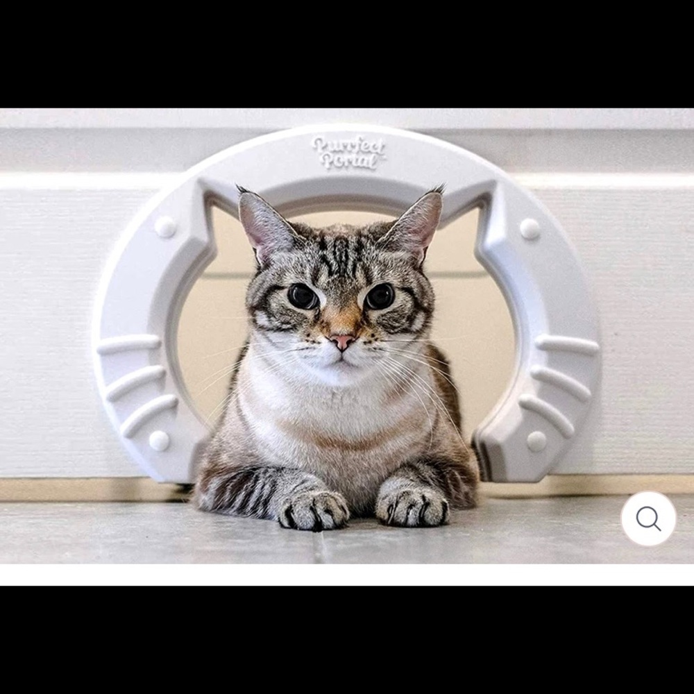 Cat Cutout Opening-Cat Entrance/Exit